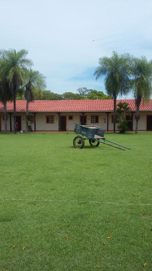 El Pantanal Hotel & Resort Puerto Quijarro  Экстерьер фото